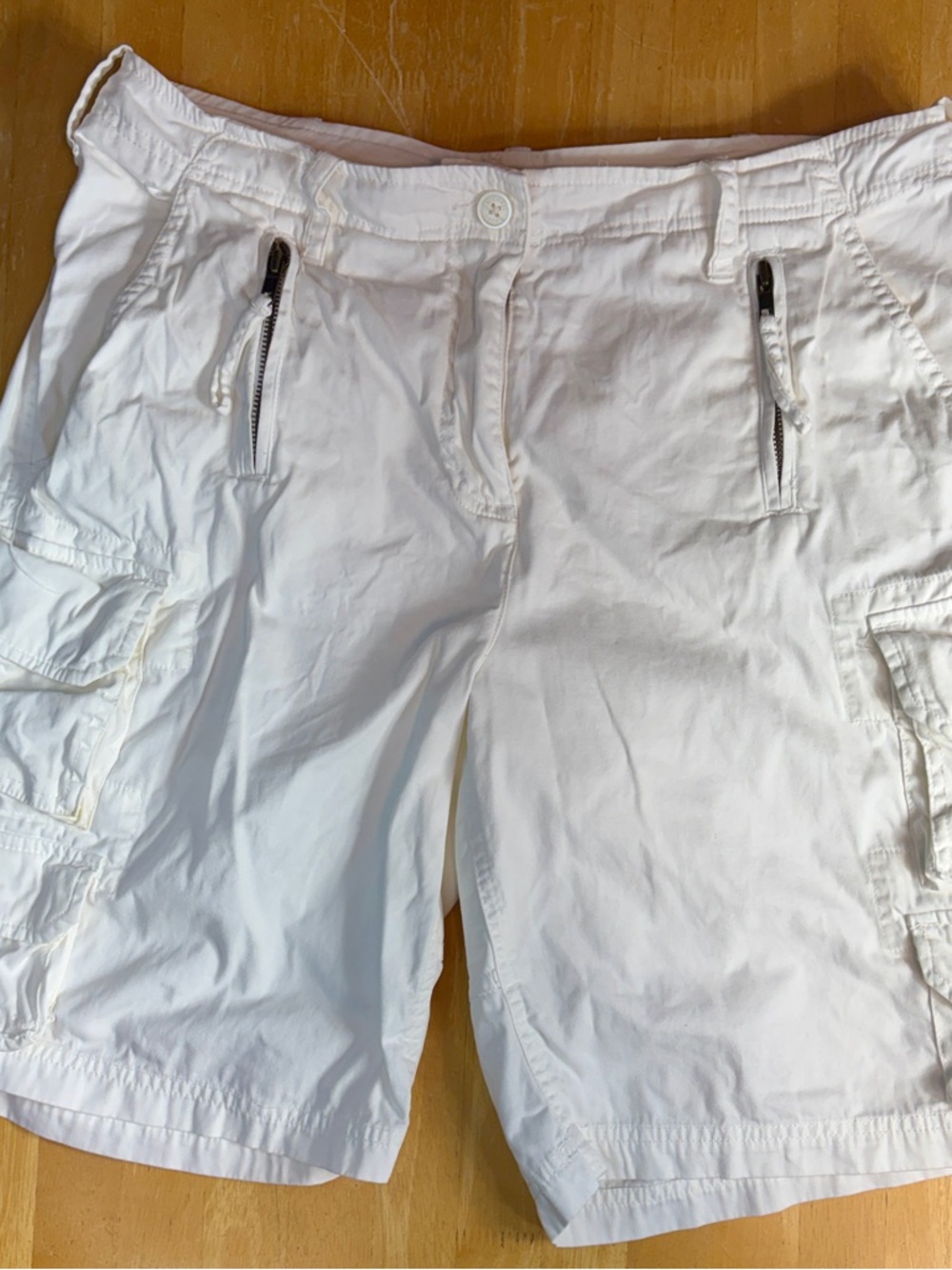 Michael Kors White Cargo Shorts Women Size 14 Pockets Snaps 9.5” Inseam Baggy